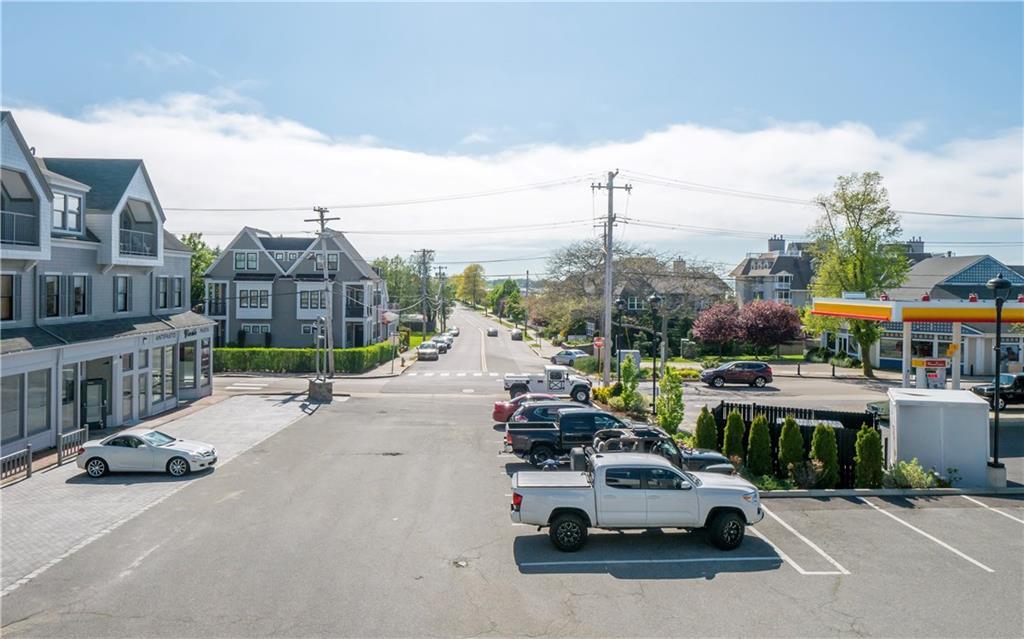 580 Thames St in Newport, RI - Building Photo