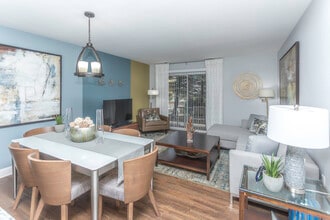 Auburn Gate Apartments in Auburn Hills, MI - Foto de edificio - Interior Photo