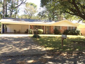 9373 Delores Dr in Shreveport, LA - Building Photo