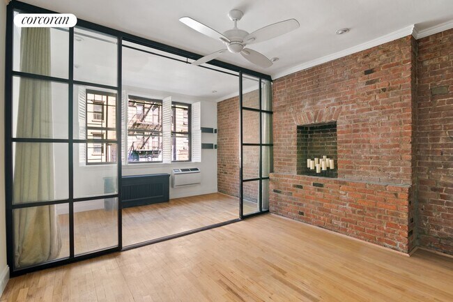 250 W 15th St in New York, NY - Building Photo - Building Photo
