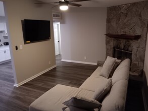 7911 Cecil St in Jacksonville, FL - Building Photo - Building Photo