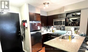 96 St Patrick St in Toronto, ON - Building Photo - Building Photo