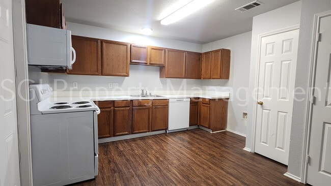3416 Poplar Springs Ln in Dallas, TX - Building Photo - Building Photo
