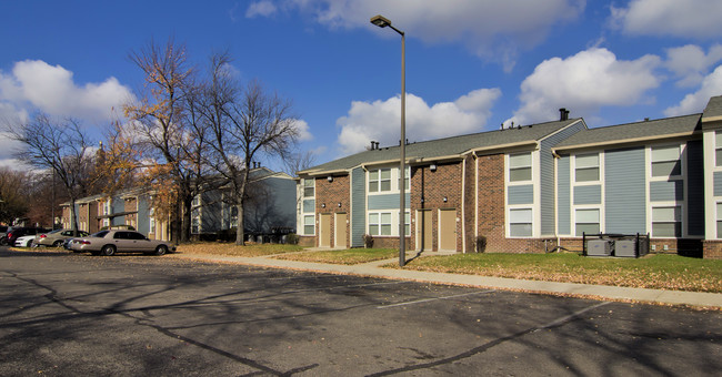 California Square II in Louisville, KY - Building Photo - Building Photo