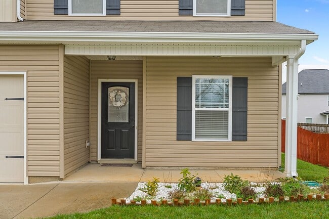 3349 N Henderson Way in Clarksville, TN - Building Photo - Building Photo