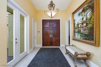 8535 Bellagio Dr in Naples, FL - Building Photo - Building Photo