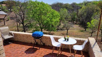 2910 Wacos Dr in San Antonio, TX - Building Photo - Building Photo