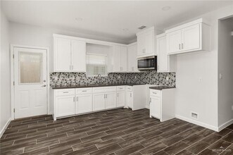 17 Beverly Ave in Weslaco, TX - Building Photo - Building Photo