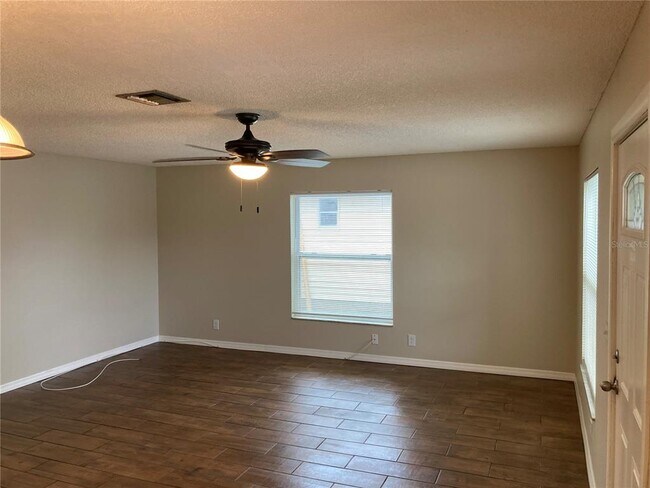7112 2nd St N in St. Petersburg, FL - Building Photo - Building Photo