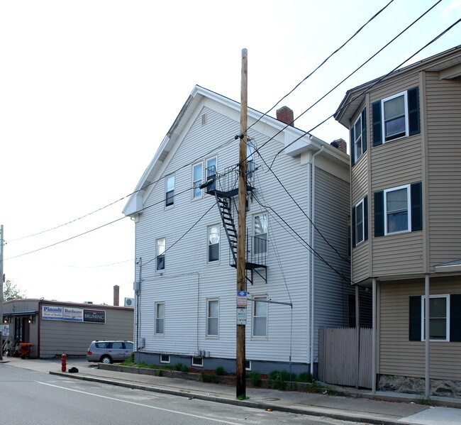 640 Social St in Woonsocket, RI - Building Photo - Building Photo