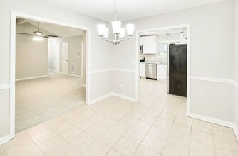 5329 Hickory Hollow Ln in Charlotte, NC - Building Photo - Building Photo