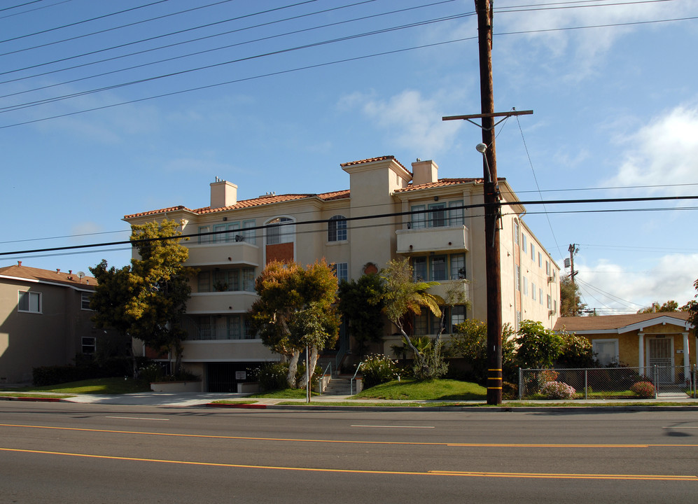 4230 S Centinela Ave in Los Angeles, CA - Building Photo