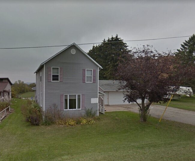 W2668 WI-33 in La crosse, WI - Building Photo - Building Photo