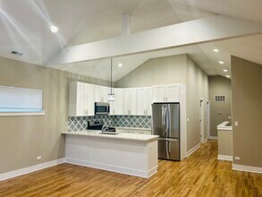 643 E 50th St in Chicago, IL - Building Photo - Building Photo