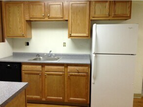3861 Brown Ave in Manchester, NH - Building Photo - Building Photo