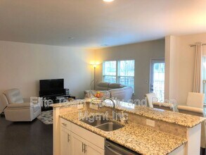 1913 Fleetwood Dr in Charlotte, NC - Building Photo - Building Photo