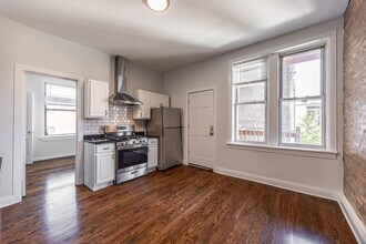 1000 N Richmond St in Chicago, IL - Foto de edificio - Building Photo