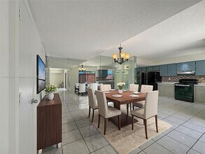 8103 SW 24th St in North Lauderdale, FL - Building Photo - Building Photo