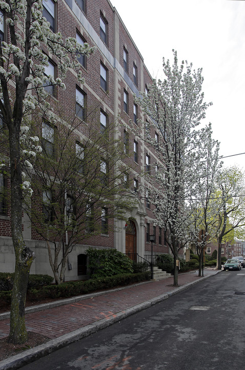 Harvard University Housing in Cambridge, MA - Building Photo