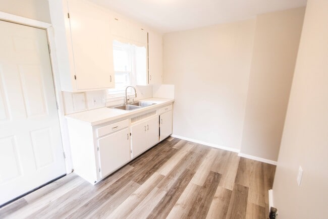 3725 Watson Ave, Unit 3725 Watson Ave in Toledo, OH - Building Photo - Building Photo