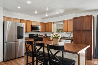 4287 Queens Ferry Dr in South Jordan, UT - Building Photo - Building Photo