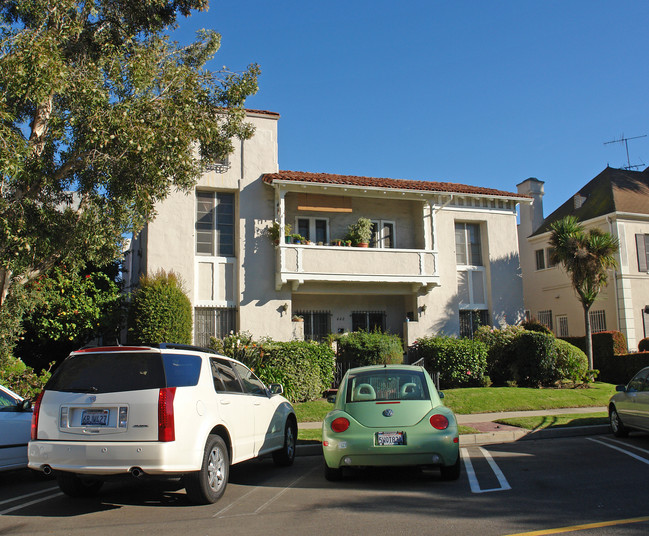 442 S Cloverdale Ave in Los Angeles, CA - Building Photo - Building Photo