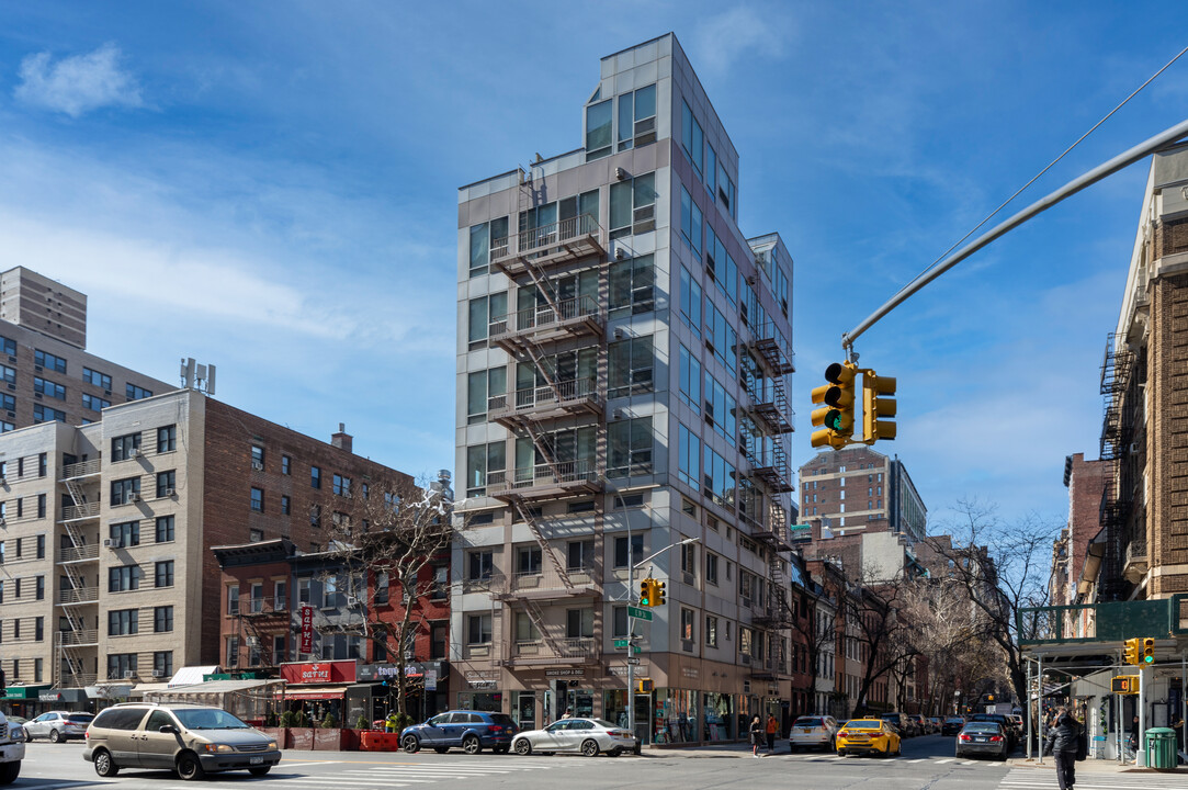 220-222 Third Ave in New York, NY - Foto de edificio