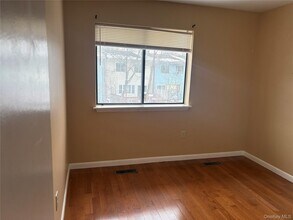 5 N Aspen Rd in Middletown, NY - Building Photo - Building Photo