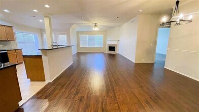 1002 Tabasco Trail in Arlington, TX - Building Photo - Building Photo