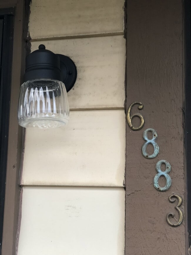 6883 Fillmore Dr in Merrillville, IN - Building Photo - Building Photo