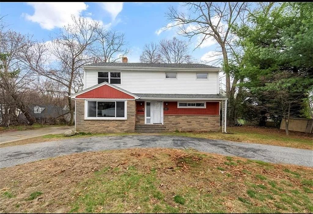 75 Hobson Ave in North Providence, RI - Building Photo