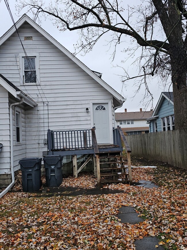 811 E 29th St, Unit 813