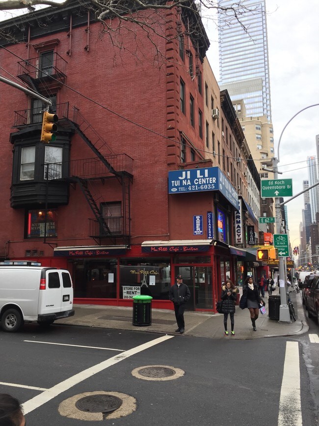 801 Lexington Ave in New York, NY - Building Photo - Building Photo