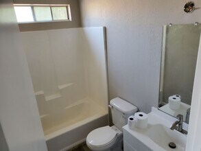 Union North Apartments in Manteca, CA - Foto de edificio - Interior Photo