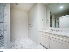 201 N 8th St, Unit 809 in Philadelphia, PA - Building Photo - Building Photo