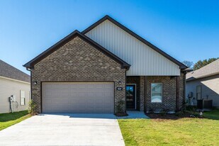 5529 Blue Jay Cir in Helena, AL - Building Photo
