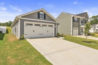 910 English Grn Wy in Woodruff, SC - Building Photo - Building Photo
