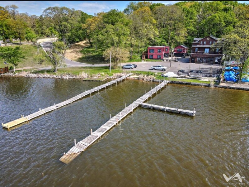 117 Nippersink Blvd in Fox Lake, IL - Building Photo