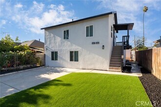 2127 Tenth St in Riverside, CA - Building Photo - Building Photo