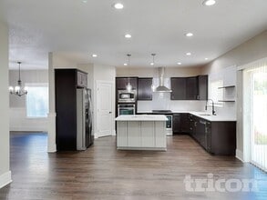 31020 SW Boones Ferry Rd in Wilsonville, OR - Building Photo - Building Photo