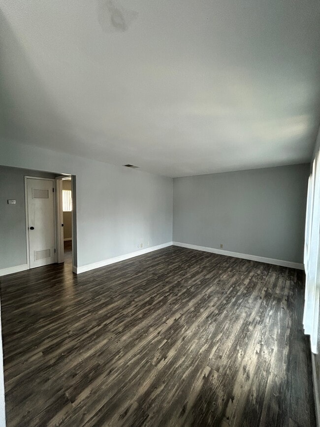 Sunrise Apartments in Clovis, CA - Foto de edificio - Building Photo