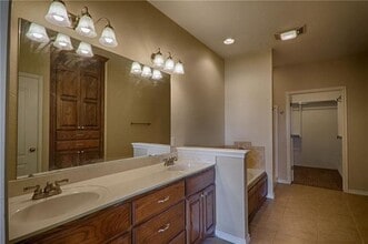 11326 NW 121st Pl in Yukon, OK - Building Photo - Building Photo