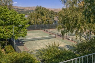 26914 Flo Ln, Unit 443 in Santa Clarita, CA - Foto de edificio - Building Photo