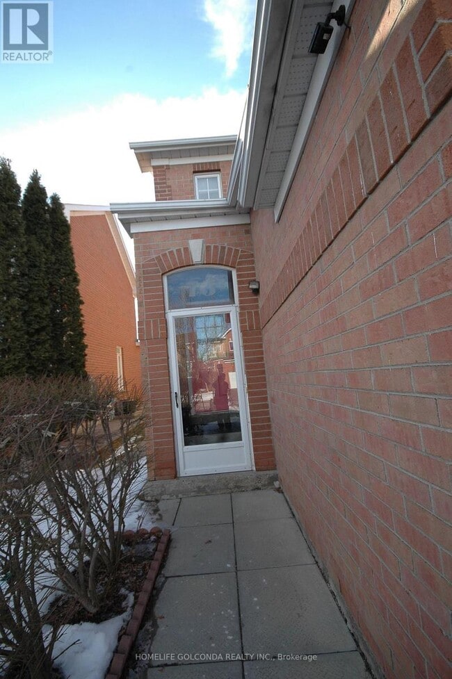 property at 73 Snowdon Cir