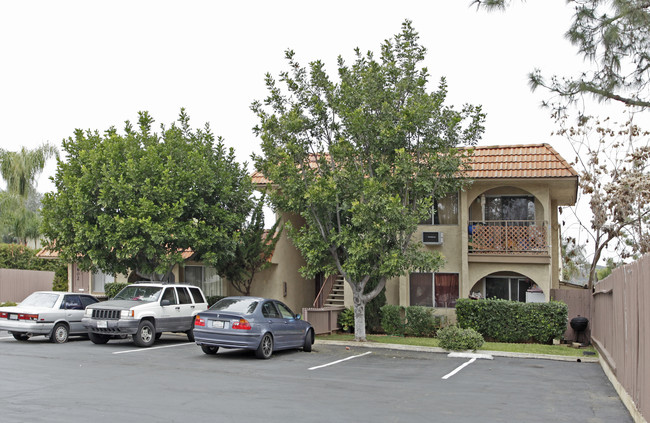 West Winds in Escondido, CA - Building Photo - Building Photo