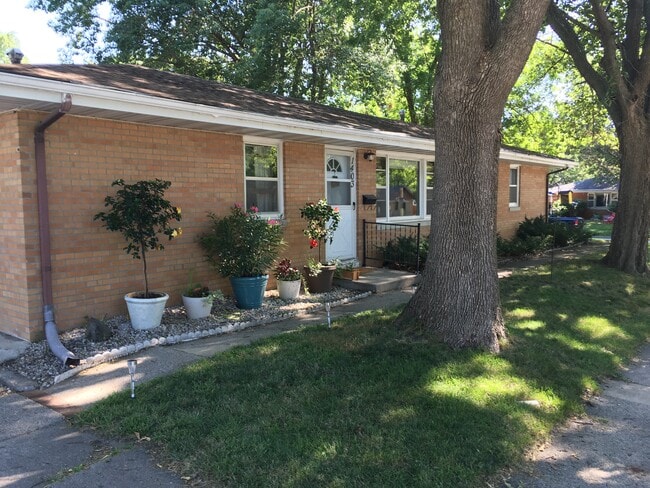 1405 Maxwell Ave, Unit 1405