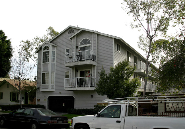 Wilton Harbor View in Long Beach, CA - Building Photo - Building Photo