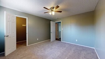 Pebble Creek in Colorado Springs, CO - Building Photo