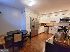 1106 Lombard St in Philadelphia, PA - Building Photo - Building Photo