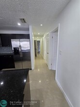 3732 SW 60th Ave in Davie, FL - Building Photo - Building Photo